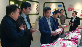 陕西省工信厅领导到三八妇乐调研